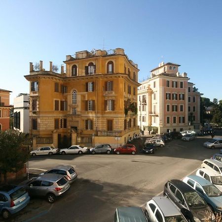 Tatusa Al Colosseo روما المظهر الخارجي الصورة